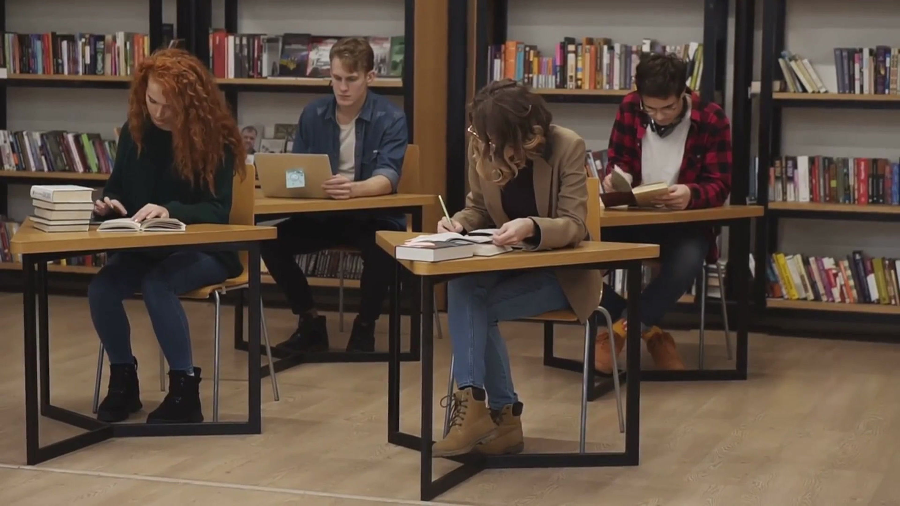 Mastering College Admissions with UNIPASS college counseling services